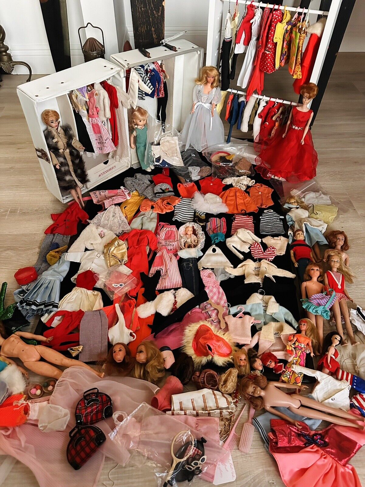 HUGE Vintage Barbie Mattel Lot, Case, Dolls, Clothes, Shoes, Accessories, 1960s