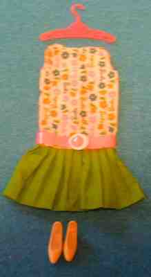  Vintage 1968 Barbie Francie  Slightly Summer"-Fashion Pak-A Complete Set