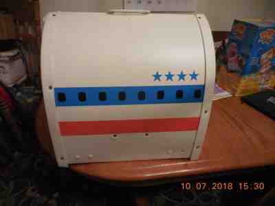 Vintage 1970's toy Barbie's Friend Ship United Airlines airplane play carry case