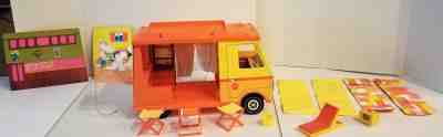 1970 Old Vtg Collectible Mattel Barbie Country Camper RV Van Toy W/ Accessories