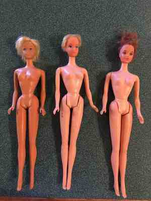 LOT OF MOD 1970's BARBIES QUICK CURL KELLY, MALIBU BARBIE, SWEET SIXTEEN ~~
