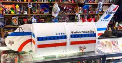 1970s BARBIE Vintage FRIEND SHIP United Airlines Airplane Playset