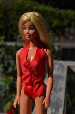 Vintage 1975 Mattel Malibu Barbie #1067 with RARE red halter top swimsuit