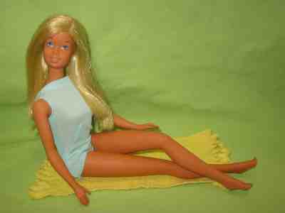 Vintage 1970's Tanned MALIBU BARBIE The Sun Set TNT DOLL & Swimsuit +Towel JAPAN