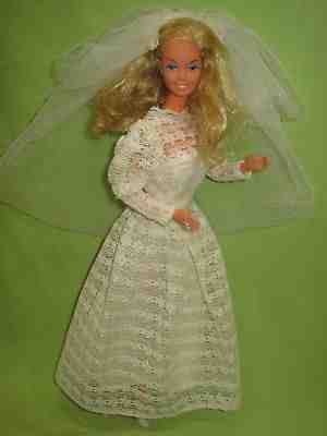 VINTAGE Barbie 1977 Superstar Fashion DOLL in #9907 BEAUTIFUL BRIDE Wedding Gown
