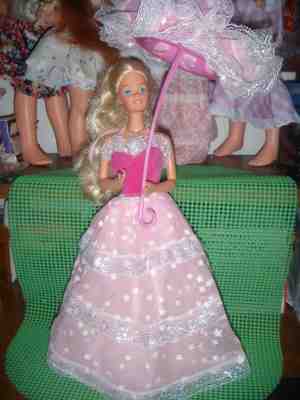 NO BOX ! MATTEL'S 1986 DREAM GLOW BARBIE DOLL IN ORIG. OUTFIT WITH UMBERELLA 