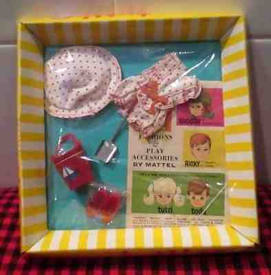 1966 VERY RARE NIB Barbie TUTTI SAND CASTLES MINT Factory Sealed 3603 NRFB 7pc