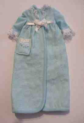 Vintage Barbie: SKIPPER #1930 Loungin' Lovelies Light Blue Robe
