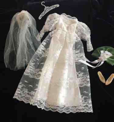 Vintage 1965 Barbie: Francie #1233 Victorian Wedding Rare Complete/Minty!