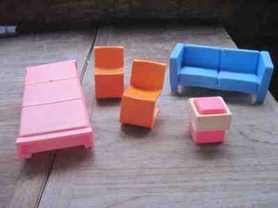 Vintage Barbie DREAM HOUSE? (1970s) Furniture: Bed, Couch, 2 Chairs, Ottoman