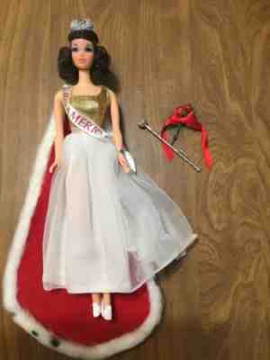 1972 Walking Lively Miss America Barbie Complete