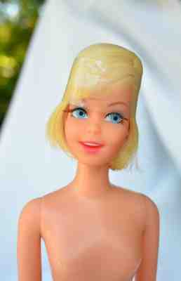 STUNNING Vintage Original MOD Platinum Twist 'N Turn Casey Doll MINT #1180 1966