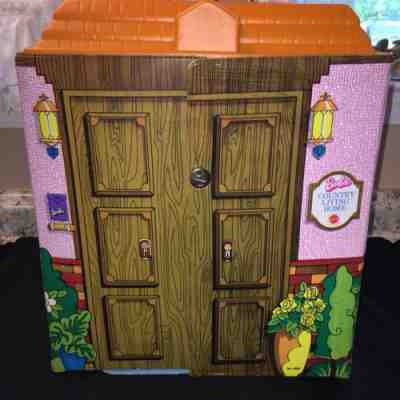 Mattel Vintage Barbie 1973 Country Living Home Plus Furniture and doll