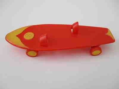 Vintage Barbie: SKIPPER On Wheels #1032 Skateboard