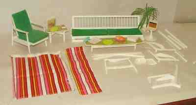 % 1960'S MATTEL SUSY GOOSE BARBIE DOLL FURNITURE COLLECTION LOT A-14
