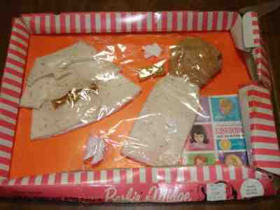 New in Damage Package  1964 Barbie & Midge # 1644 On The Avenue
