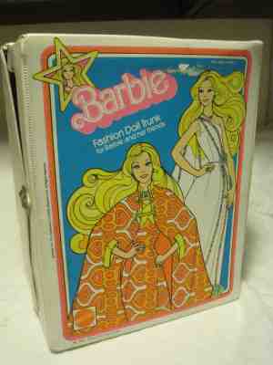 VTG BARBIE FASHION DOLL TRUNK MATTEL INC. 1976 PLUS 4 Dolls 