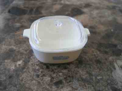 VINTAGE BARBIE BANNER PLASTICS PYREX / CORNING WARE DISH / LID!   RARE!     HTF!