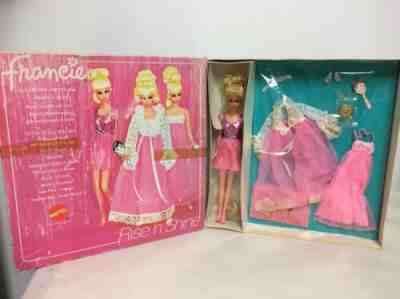 VINTAGE 1971 BARBIE FRANCIE RISE 'N SHINE GIFT SET 1194