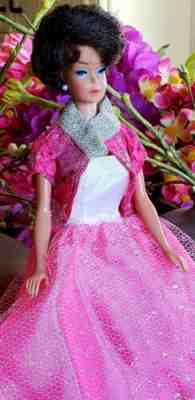 VINTAGE BARBIE CLONE PREMIER BABS WENDY ELITE BABS TRESSY SILVER & PINK GOWN!