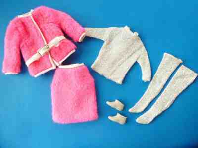 VINTAGE BARBIE SNUG FUZZ #1813 (1968) EXC & COMPLETE