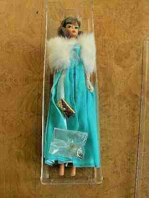 Vintage Barbie in Debutante Ball Ensemble #1666 (1966)