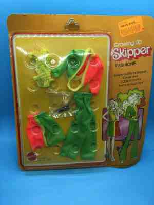 #9513 1975 Growin UP Skipper Orange Green Yellow Fashion MOD vintage Barbie doll