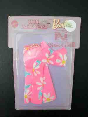 HTF Vtg Mod Barbie: Cool n Casual Pak Outfit NRFP
