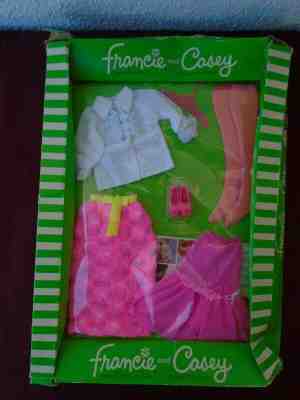 Vintage NOS Barbie FRANCIE & CASEY Outfit LONG ON LOOKS #1227 NRFB 