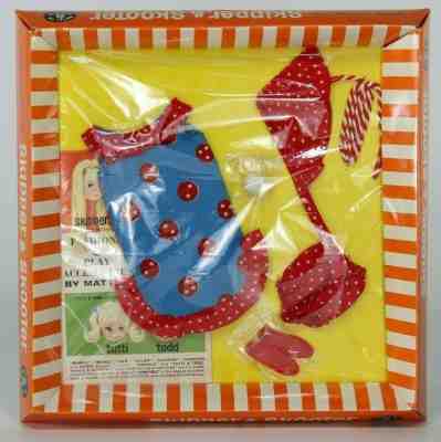 1966 Vintage SKIPPER #1923 CAN YOU PLAY? NRFB Outfit in nice FRAME TRAY, Barbie