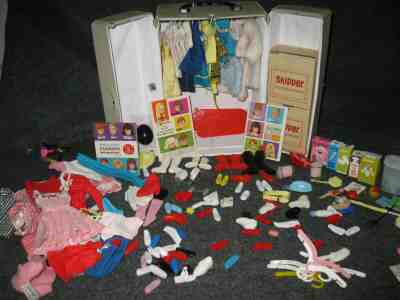 Vintage Barbie's Little Sister Skipper red hair Doll Carrying Case, Clothes 1964