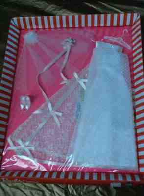#1849 BARBIE " WEDDING WONDER" 60'S OUTFIT MINT IN ORIGINAL FRAME RARE FIND ~