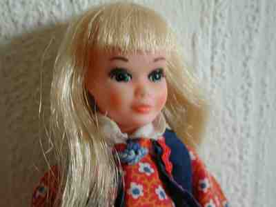 RARE VINTAGE SKIPPER PARTYTIME BARBIE DOLL EUROPEAN + OUTFIT 2285 GERMANY ONLY 