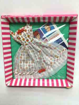 VINTAGE BARBIE OUTFIT #1600 LUNCH DATE - NRFB