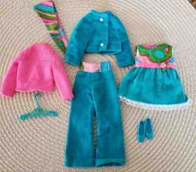 VINTAGE BARBIE SKIPPER  "TRIPPLE TREAT" #1748 PRISTINE! TAGGED!  COMPLETE!