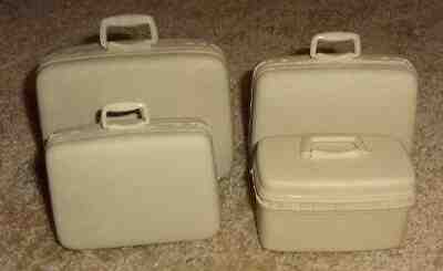 VINTAGE BARBIE 4 PIECE LUGGAGE SET