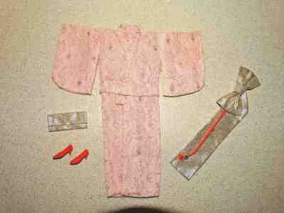 Barbie:  Francie VINTAGE Complete Japanese Exclusive PINK LACE KIMONO Outfit!