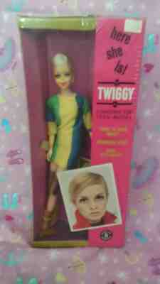 Vintage Barbie NRFB 1967 Barbie Pal Twiggy TNT  #1185