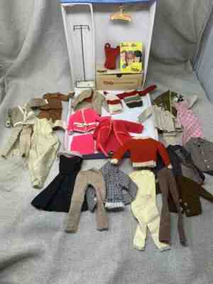 1963 Barbie Wardrobe Case Tagged Clothes Original Stand, Hangers Purse Pamphlet