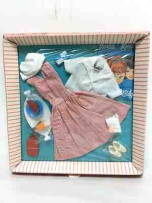 VINTAGE BARBIE OUTFIT #0889 CANDY STRIPER VOLUNTEER - NRFB