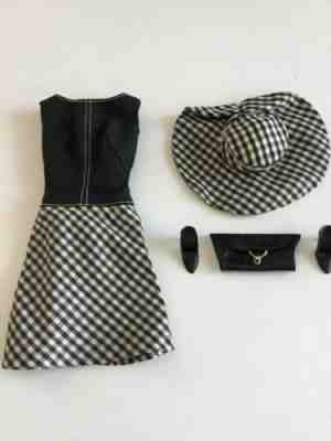 Vintage Barbie #1652 “Pretty As A Picture” Outfit Complete