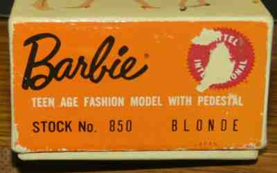 VINTAGE "BARBIE" DOLL//BLK & WHT STRIPE BATHING SUIT / COMPLETE / 1-8A