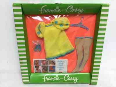 VINTAGE BARBIE - FRANCIE OUTFIT #1223 THE YELLOW BIT - NRFB