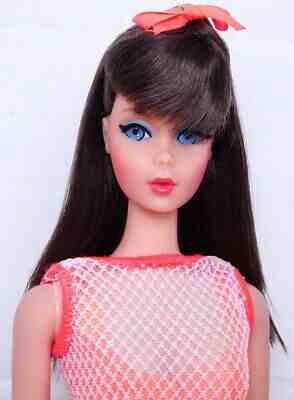 RARE! Sears  BLUE EYELINER Vintage Brunette Twist 'N Turn TNT Barbie Doll Mint!