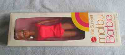 Vintage 1974 Mattel Sun Set Malibu Barbie Doll No. 1067 in Box TNT Unplayed