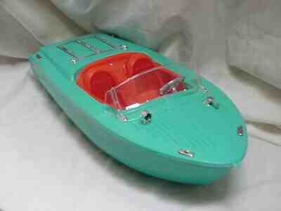  1964  BARBIE  BOAT    BY IRWIN  HARD TO FIND SPEED BOAT  BEAUTIFUL !!
