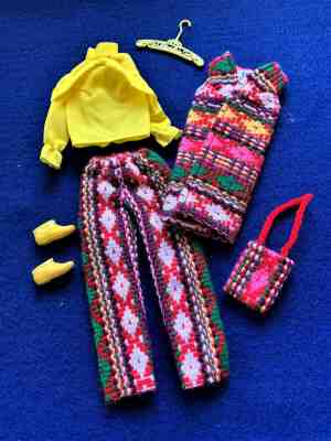 Vintage Barbie 1971 Fashion  In Stitches  MINT & Complete!  HTF!!