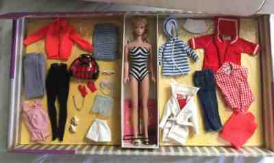 MATTEL VINTAGE BARBIE BOXED BLONDE PONYTAIL MIX “N MATCH GIFT SET  RARE! NICE!