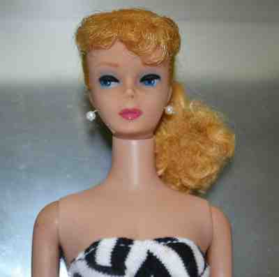 1960's Vintage Barbie CURLY BANG BLONDE PONYTAIL DOLL with pink lips- NO GREEN
