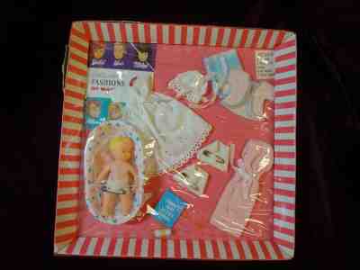 Books-Crib-Blanket-and more Details about   Barbie 1965 Baby-sits Original Baby